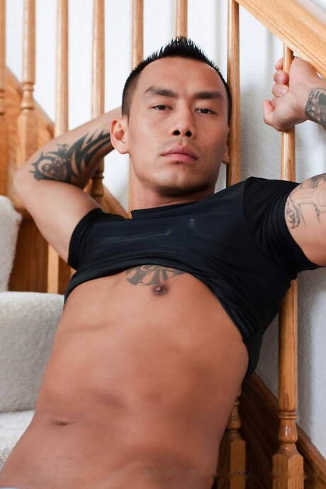 Oriental Hunky Guy Keni Styles Posing Naked