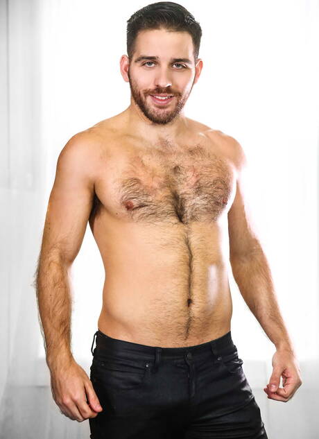 Latin muscular Diego Sans and american bear Jackson Grant in hot ass bang