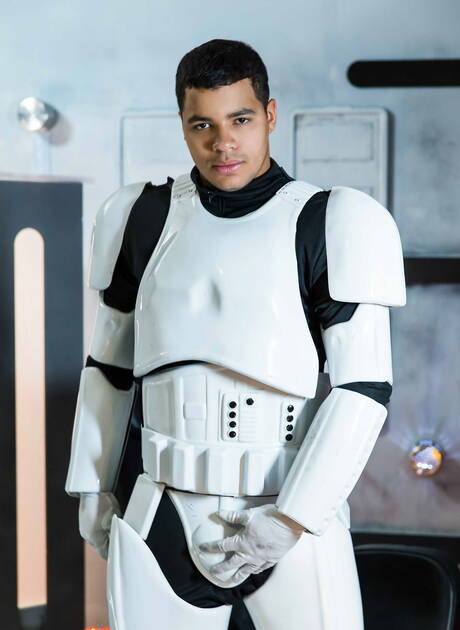 Hot Colby Keller, Jay Roberts and Kaden Alexander in interracial groupsex