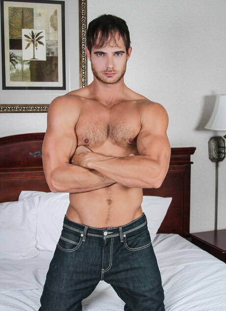 Men: American hairy stud Dennis West and tough guy Evan Marco in hot ass bang