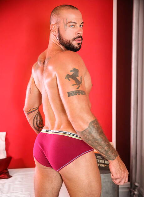 Hot american boys hunk Leo Fuentes and strong bull Sean Duran in hard anal sex