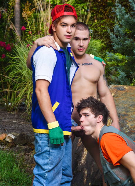 Men: Sexy buddies Adam Bryant, Johnny Rapid and Will Braun in hot 3some ass fuck action outside