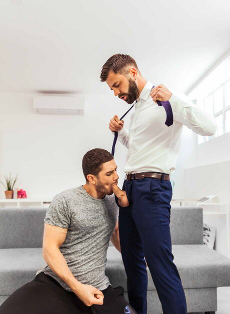 Il muscoloso russo Dato Foland e il super stallone portoghese Hector De Silva fanno l