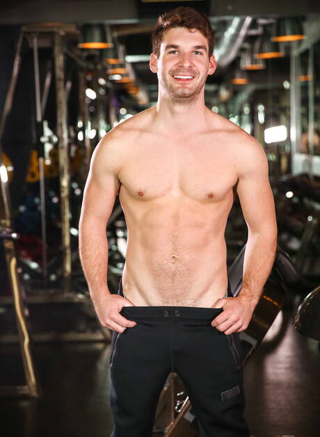 Canadian beefcake Carter Dane and canadian hunk Dustin Holloway in hard anal sex in bath