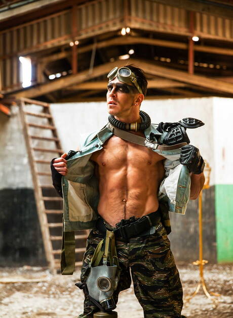 Damien Crosse, Dario Beck, Hector, Jay e Paddy si divertono insieme