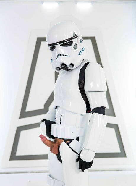 Luke Adams gangbanged by the group of imperial troopers on starship