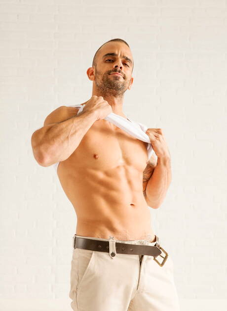 Famous americans, beefcake Damien Crosse and hunky guy Trenton Ducati fuck after dick sucking