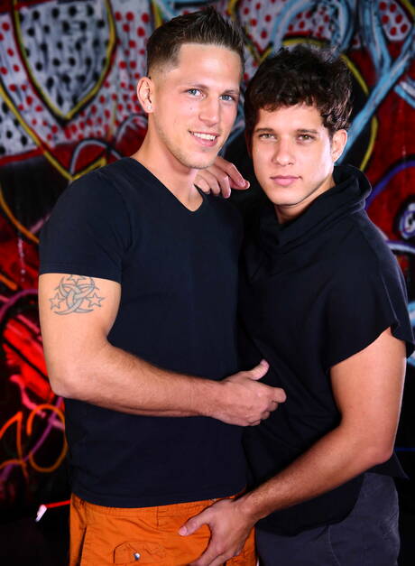 Men: Latino hunky guy Nicoli Cole and american well-built Roman Todd make a love