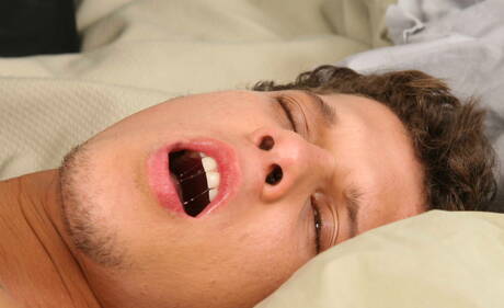 Colombian hunky guy Nicoli Cole and beefy Ryan Wilcox fuck after blowjob outside