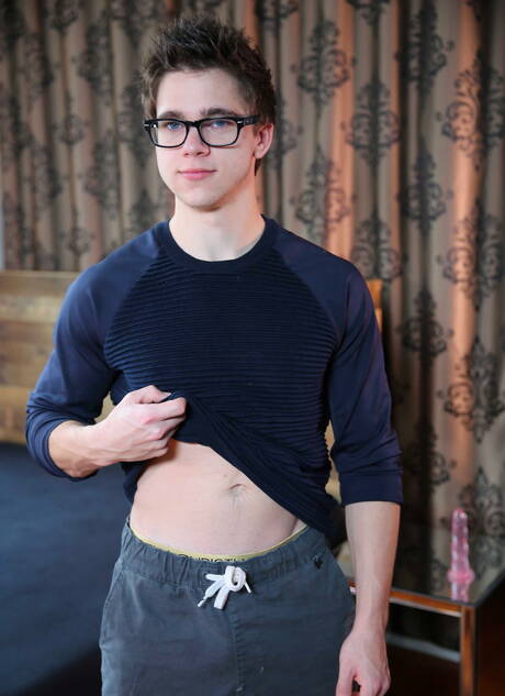 Nice american guys beefy Aspen and tough guy Will Braun in hot ass fuck action