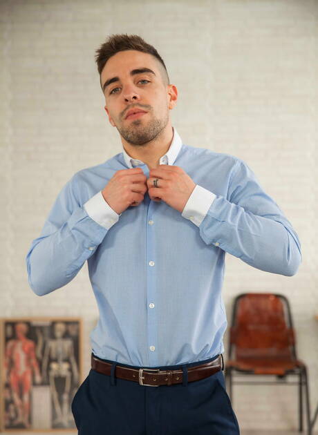 Spanish twink Josh Milk and american tough guy Rocco Steele fuck after dick sucking