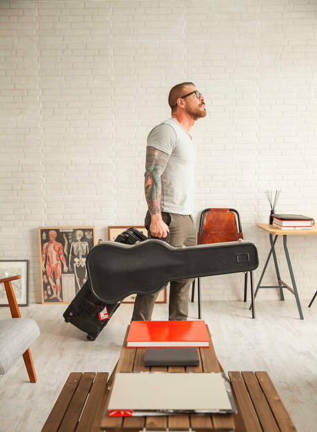 Men: Spanish twink Josh Milk and american tough guy Rocco Steele fuck after dick sucking