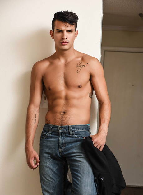 Men: 兩位美國帥哥 Darin Silvers 和健壯的 Leo Fuentes 享受激情的情侶性愛