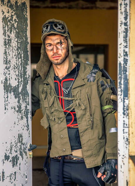 Spanish otter Dario Beck and english strongman Paddy Obrian in hot homosexual action outdoor