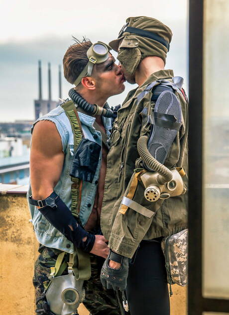 Men: Spanish otter Dario Beck and english strongman Paddy Obrian in hot homosexual action outdoor