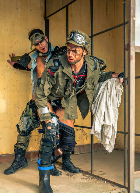 Spanish otter Dario Beck and english strongman Paddy Obrian in hot homosexual action outdoor