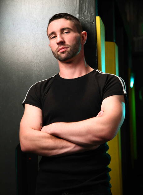 Hunky guy Jackson Fillmore and american stud Jd Phoenix fuck after dick sucking outdoor