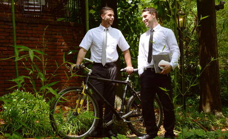 Nice american boys hairy stud Jimmy Fanz and husky guy Paul Canon have a hot sex outdoor