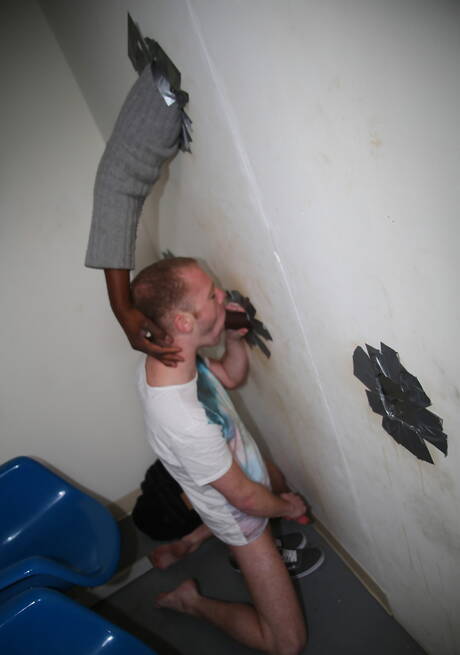 Husky guy Aiden Connors and ebony beefcake Hole Hunter fuck after  interracial blowjob outdoor