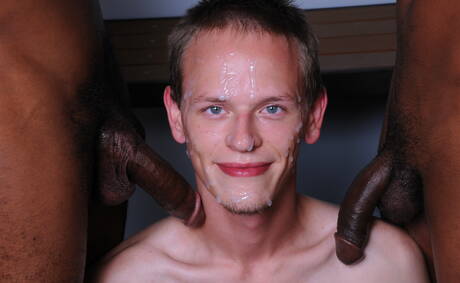 Horny guys Brooklyn Bounce, Intrigue and Troy Segal have 3some interracial anal sex outdoor