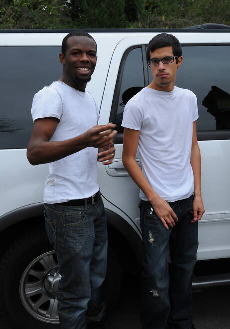 Sexy guys Intrigue, Nate Richards and Pleasure Boi in hard interracial 3some sex outside