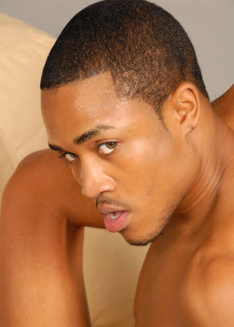 Well-built Breckin and ebony strongman Mr. Saki fuck interracial ass after sucking cock