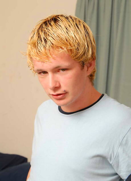 Husky guy Justin Paige and ebony beefy Mr Darvin in black on white anal sex