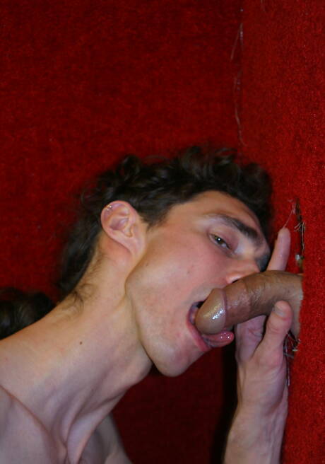 Latino bodybuilder Chris Dano and strongman Keith Evans have interracial anal sex