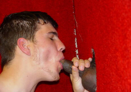 Young boy Jaysin Keyes and black stud Justyn Blayde have a good oral sex