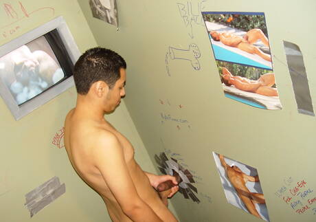 Ebony superstud Hot Boi and twink Nicolas have a good oral sex