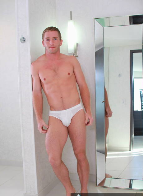 American muscular Scott Riley and husky guy  jordan Boss have a hot couple scene in bathroom