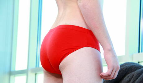 Amerikaanse jonge jongen Jordan Long neukt kont na pijpbeurt