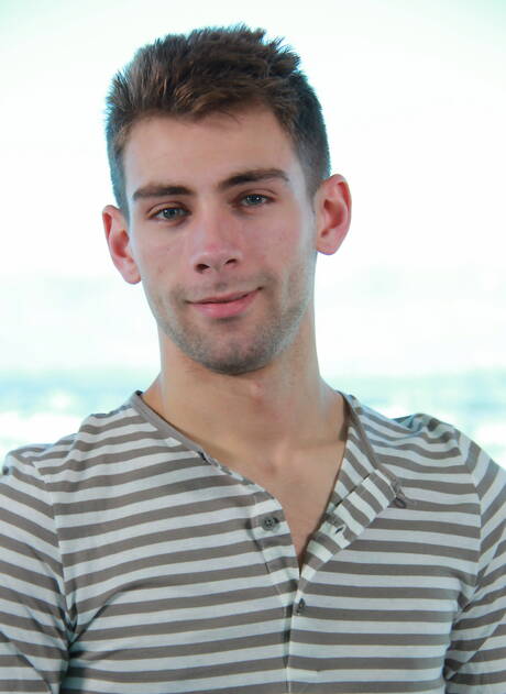 Beefcake Nick Steele banged in ass with fisting