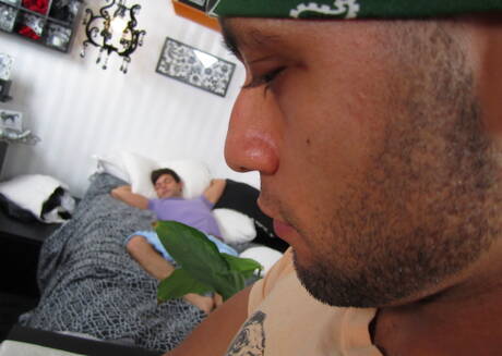 黑人肌肉男Tucker Scott吸吮雞巴後操屁股