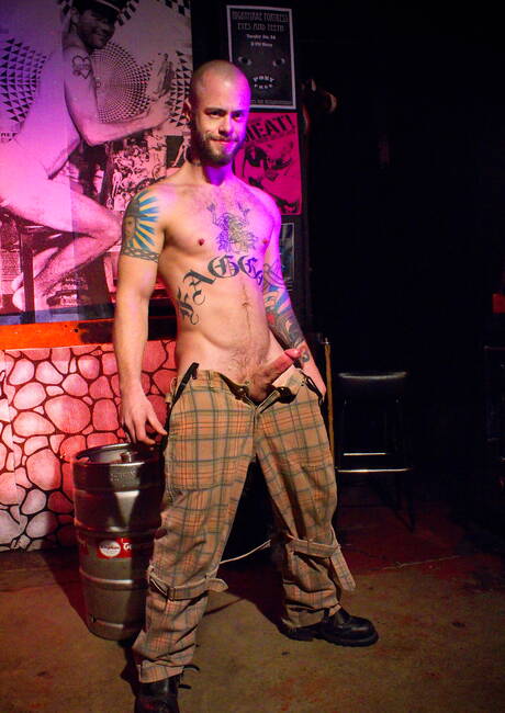 Latino beefy Leo Forte and hunky guy Doc Benway in hot anal sex with fisting