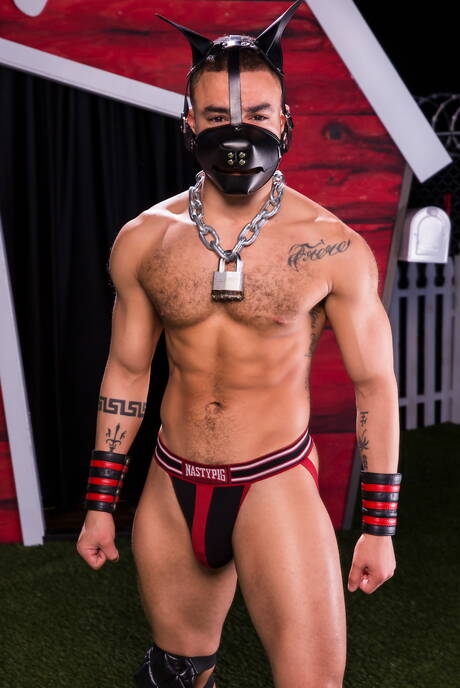 Two american boys strong bull Seth Santoro and strongman Beaux Banks have a hot couple scene at pool