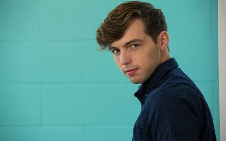 Due ragazzi americani, lo stallone Paul Canon e il giovane Christian Bay, fanno del buon sesso