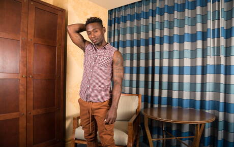 Ebony muscular Miller Axton shows a sturdy body