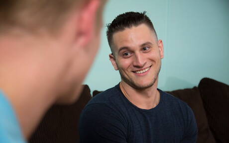 Pretty american guys muscular Allen Lucas and beautiful boy Ty Thomas make a love