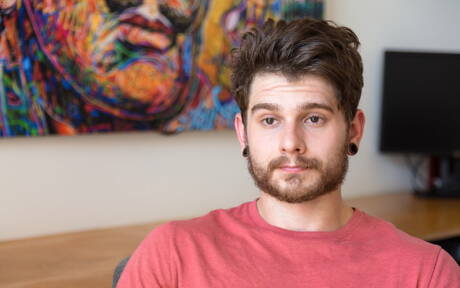 Muskulöser Matty Strong wichst