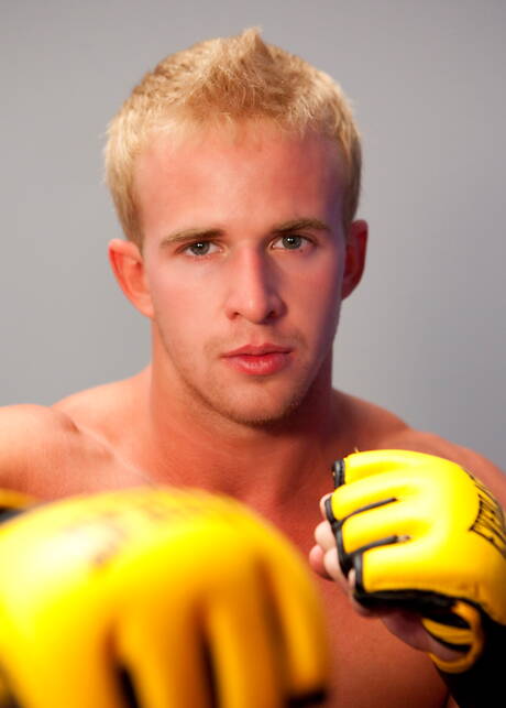 American pornstars tough guy Cameron Foster and muscular Johnny Torque have a good anal sex