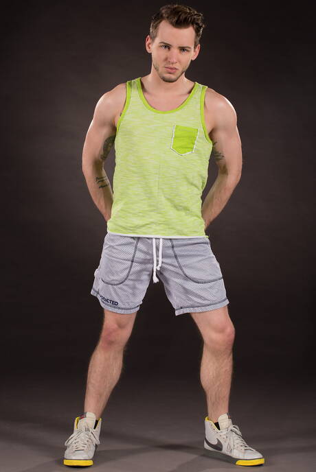 兩個美國肌肉發達的 Gavin Waters 和肌肉男 Colton Grey 鑽屁股