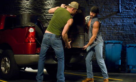 Hot House: Hungarian mature bear Arpad Miklos and american hunk Drew Cutler drilling an ass outdoor