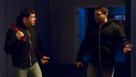 Der attraktive Junge Josh Griffin und der heiße Typ Vince Ferelli ficken in den Arsch, nachdem sie Schwänze gelutscht haben