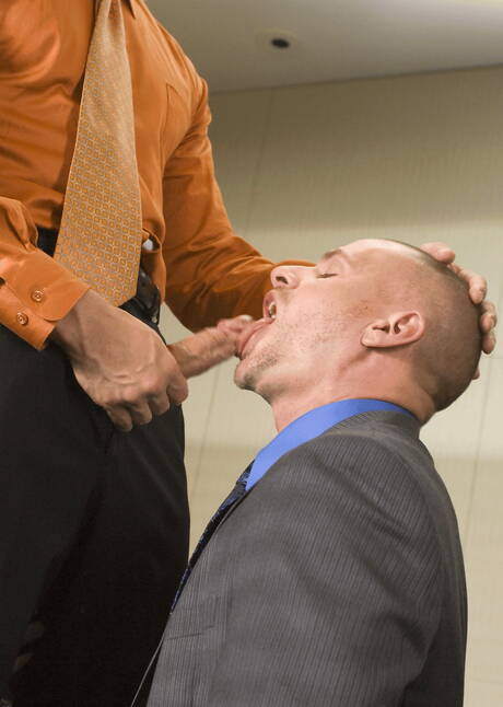 Amerikaanse gespierde Park Wiley en knappe Tony Mecelli in hete anale seks