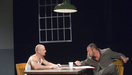 La lontra americana Shane Rollins e il muscoloso Ty Hudson amano il rimjob e il fisting