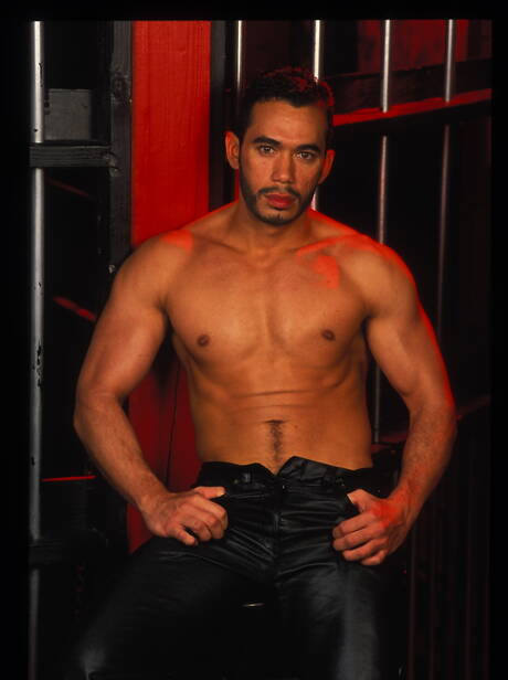 Latin strong bull Mario Ortiz get naked and showing his butt