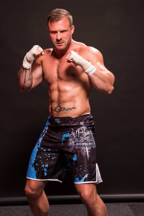 Zwei amerikanische Jungs, der bullige Josh Conners und der muskulöse Austin Wolf, haben sich gegenseitig geknallt