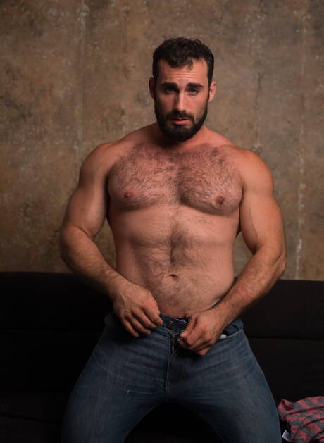 Icon Male: Hot american dudes mature bear Jaxton Wheeler and tough guy Pierce Hartman shows a strong body