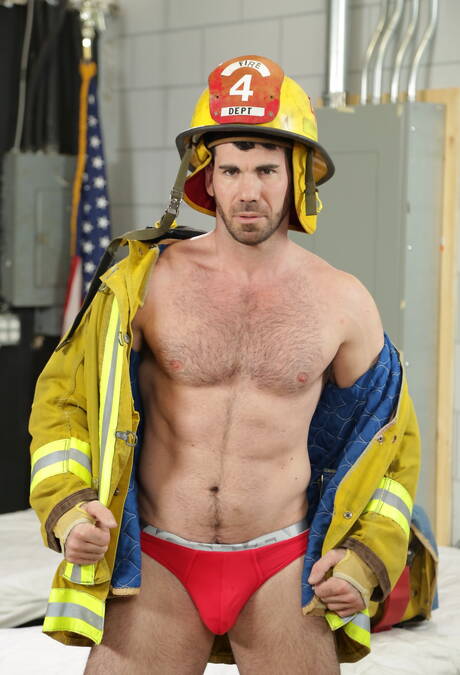 Hot american guys beefcake Billy Santoro and well-built Andy Banks shows a well-build body